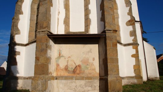 Kostel svatého Václava kulturní památka České republiky, v jádru pozdně gotická jednolodní sakrální stavba s úpravami z 16. století. V devatenáctém století byl několikrát opravován. Zadní stěna s nástěnnou malbou.
